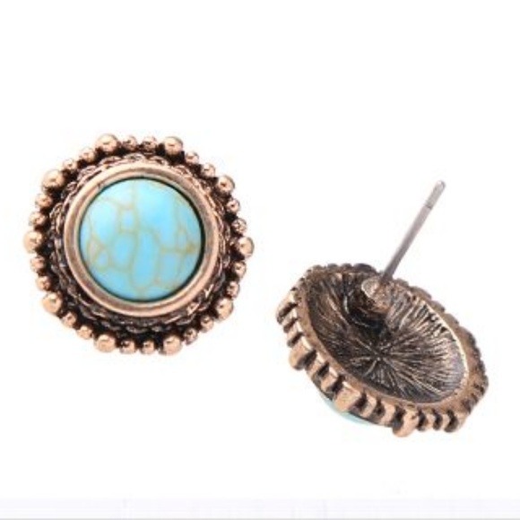 Just In🆕Acrylic Resin Designer Earrings - Picture 2 of 3